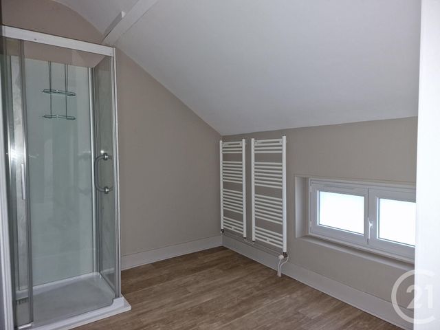 maison à louer - 6 pièces - 150.74 m2 - LE VEURDRE - 03 - AUVERGNE - Century 21 Confluences
