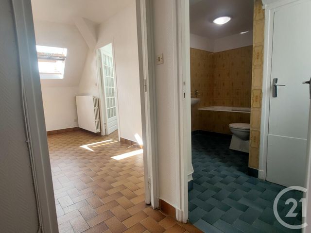 Appartement Studio à louer - 1 pièce - 44.69 m2 - NEVERS - 58 - BOURGOGNE - Century 21 Confluences