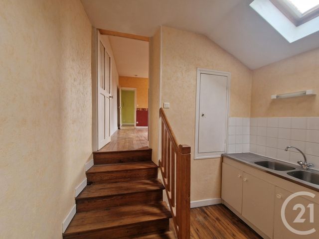Appartement F2 à louer - 2 pièces - 41.45 m2 - ST PIERRE LE MOUTIER - 58 - BOURGOGNE - Century 21 Confluences