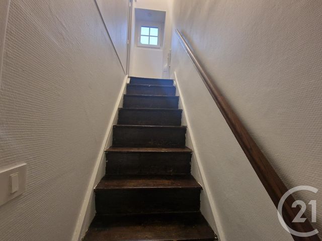 maison à louer - 4 pièces - 96.86 m2 - ST PARIZE LE CHATEL - 58 - BOURGOGNE - Century 21 Confluences