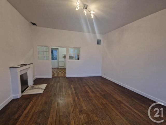 maison à louer - 4 pièces - 96.86 m2 - ST PARIZE LE CHATEL - 58 - BOURGOGNE - Century 21 Confluences