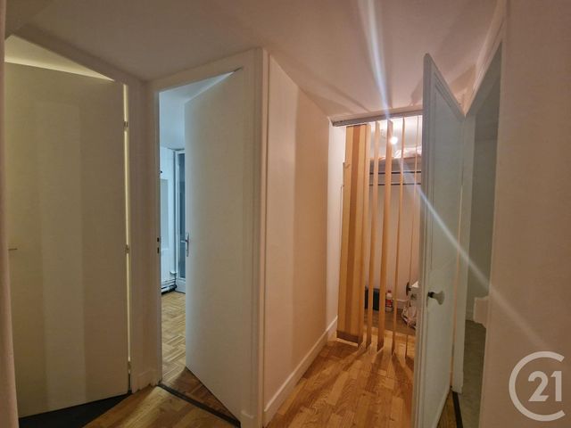 maison à louer - 4 pièces - 96.86 m2 - ST PARIZE LE CHATEL - 58 - BOURGOGNE - Century 21 Confluences