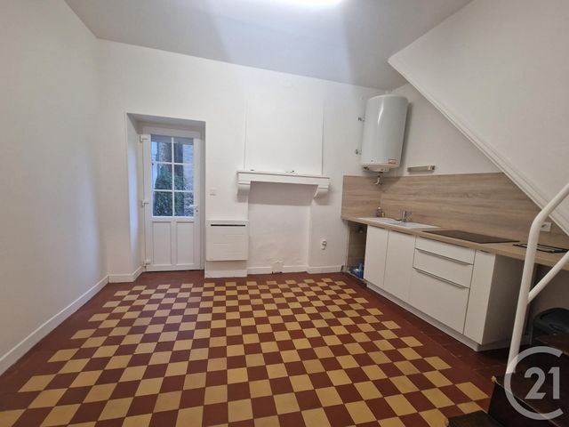 maison à louer - 4 pièces - 96.86 m2 - ST PARIZE LE CHATEL - 58 - BOURGOGNE - Century 21 Confluences
