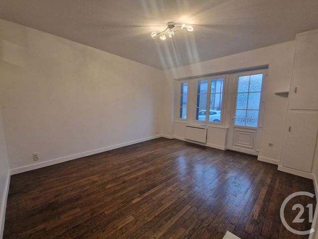 maison à louer - 4 pièces - 96.86 m2 - ST PARIZE LE CHATEL - 58 - BOURGOGNE - Century 21 Confluences