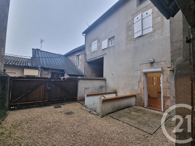 maison à louer - 4 pièces - 96.86 m2 - ST PARIZE LE CHATEL - 58 - BOURGOGNE - Century 21 Confluences