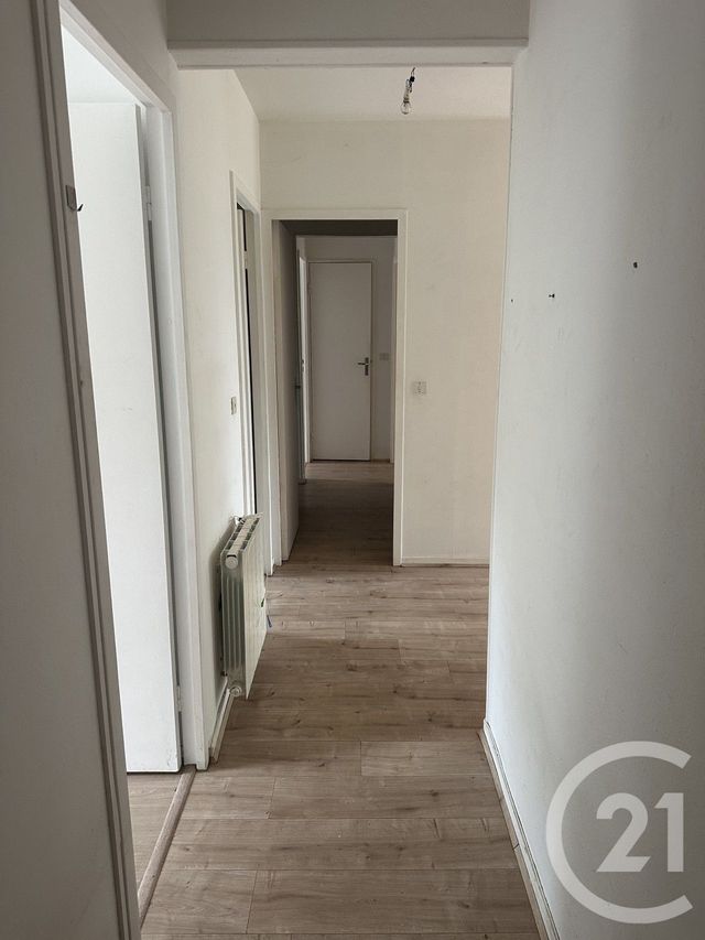 Appartement F3 à louer - 3 pièces - 73.27 m2 - CERCY LA TOUR - 58 - BOURGOGNE - Century 21 Confluences