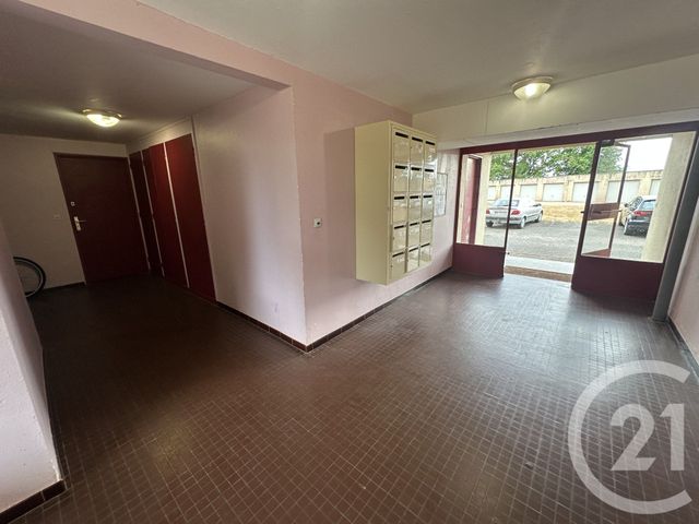 Appartement F3 à louer - 3 pièces - 73.27 m2 - CERCY LA TOUR - 58 - BOURGOGNE - Century 21 Confluences