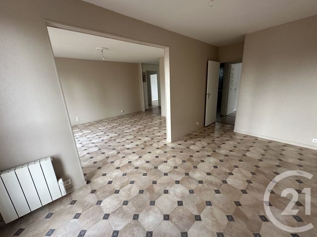 Appartement F3 à louer - 3 pièces - 73.27 m2 - CERCY LA TOUR - 58 - BOURGOGNE - Century 21 Confluences