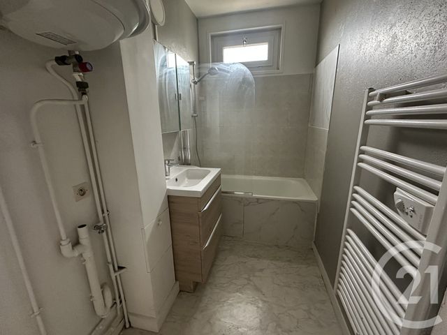 Appartement F3 à louer - 3 pièces - 73.27 m2 - CERCY LA TOUR - 58 - BOURGOGNE - Century 21 Confluences