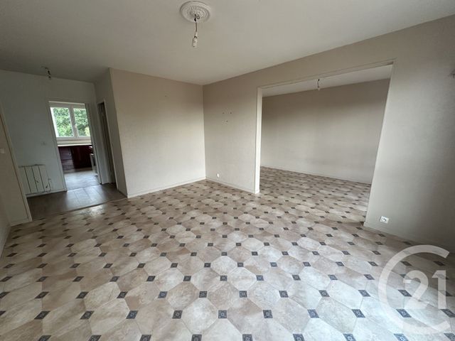 Appartement F3 à louer - 3 pièces - 73.27 m2 - CERCY LA TOUR - 58 - BOURGOGNE - Century 21 Confluences