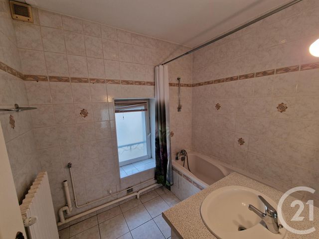 Appartement F3 à louer - 3 pièces - 58.9 m2 - NEVERS - 58 - BOURGOGNE - Century 21 Confluences