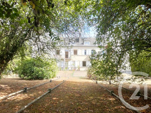 Appartement F4 à louer - 4 pièces - 101.64 m2 - VARENNES VAUZELLES - 58 - BOURGOGNE - Century 21 Confluences