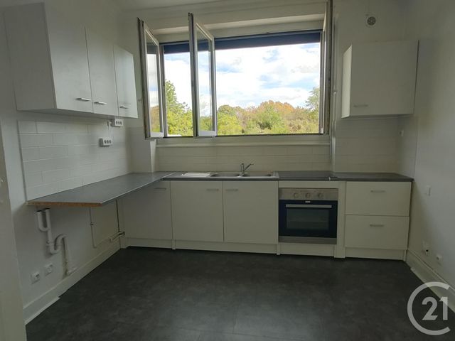 Appartement F4 à louer - 4 pièces - 101.64 m2 - VARENNES VAUZELLES - 58 - BOURGOGNE - Century 21 Confluences