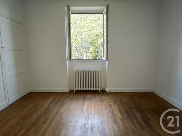 Appartement F4 à louer - 4 pièces - 101.64 m2 - VARENNES VAUZELLES - 58 - BOURGOGNE - Century 21 Confluences