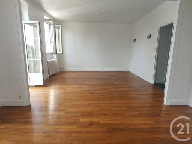 Appartement F4 à louer - 4 pièces - 101.64 m2 - VARENNES VAUZELLES - 58 - BOURGOGNE - Century 21 Confluences