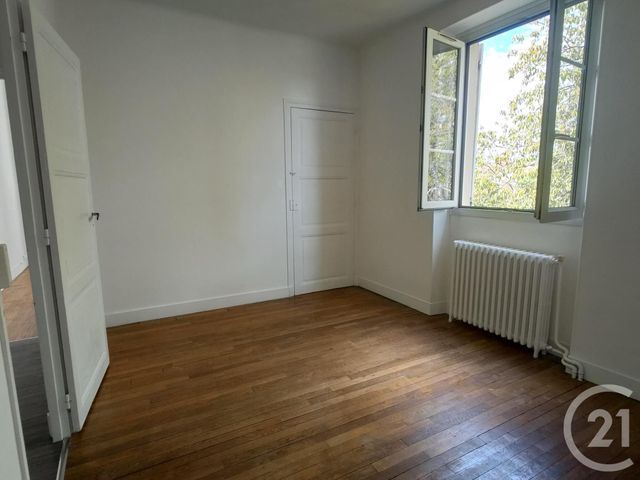 Appartement F4 à louer - 4 pièces - 101.64 m2 - VARENNES VAUZELLES - 58 - BOURGOGNE - Century 21 Confluences