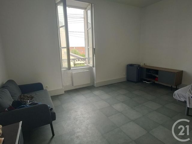 Appartement F1 bis à louer - 2 pièces - 40.96 m2 - NEVERS - 58 - BOURGOGNE - Century 21 Confluences