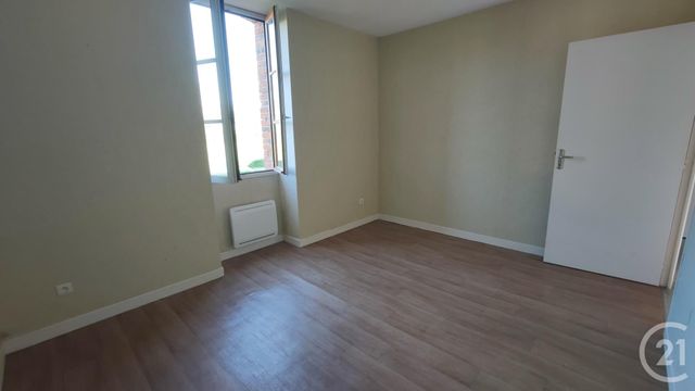Appartement à louer - 3 pièces - 64.63 m2 - FLEURY SUR LOIRE - 58 - BOURGOGNE - Century 21 Confluences