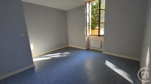 Appartement à louer - 3 pièces - 64.63 m2 - FLEURY SUR LOIRE - 58 - BOURGOGNE - Century 21 Confluences