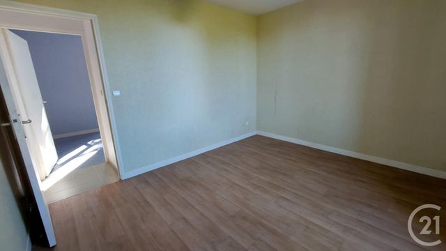 Appartement à louer - 3 pièces - 64.63 m2 - FLEURY SUR LOIRE - 58 - BOURGOGNE - Century 21 Confluences