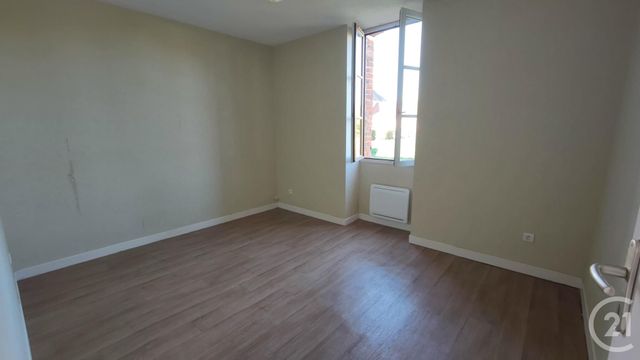 Appartement à louer - 3 pièces - 64.63 m2 - FLEURY SUR LOIRE - 58 - BOURGOGNE - Century 21 Confluences
