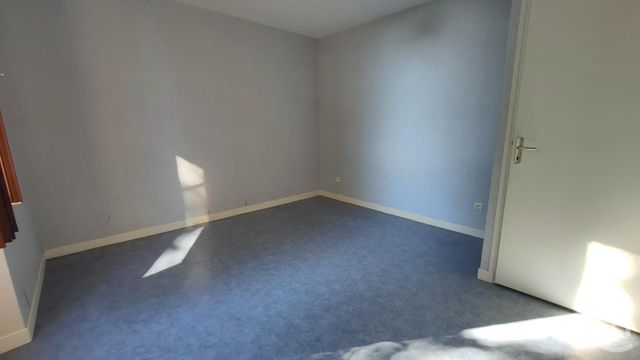 Appartement à louer - 3 pièces - 64.63 m2 - FLEURY SUR LOIRE - 58 - BOURGOGNE - Century 21 Confluences