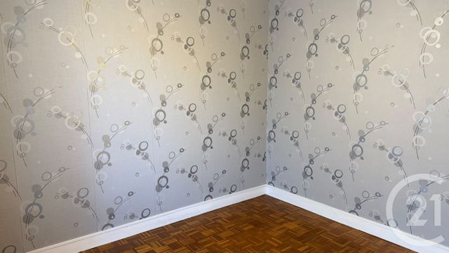 Appartement F4 à vendre - 4 pièces - 68.0 m2 - VARENNES VAUZELLES - 58 - BOURGOGNE - Century 21 Confluences