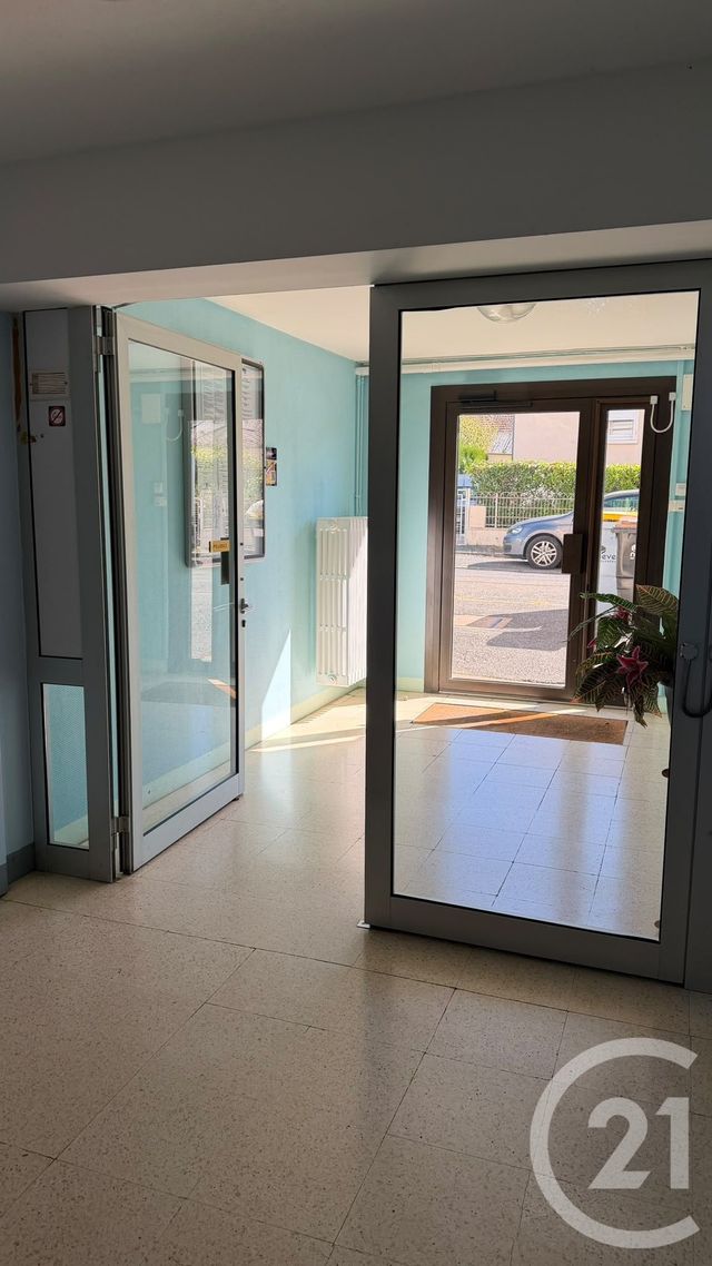 Appartement F4 à vendre - 4 pièces - 68.0 m2 - VARENNES VAUZELLES - 58 - BOURGOGNE - Century 21 Confluences