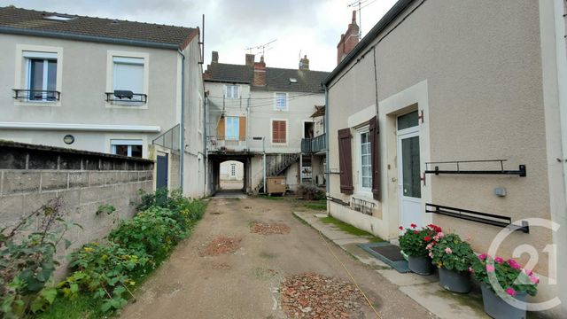 Appartement à louer - 2 pièces - 53.5 m2 - FOURCHAMBAULT - 58 - BOURGOGNE - Century 21 Confluences