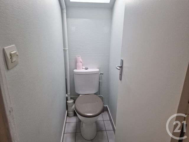 Appartement F4 à louer - 4 pièces - 67.56 m2 - VARENNES VAUZELLES - 58 - BOURGOGNE - Century 21 Confluences